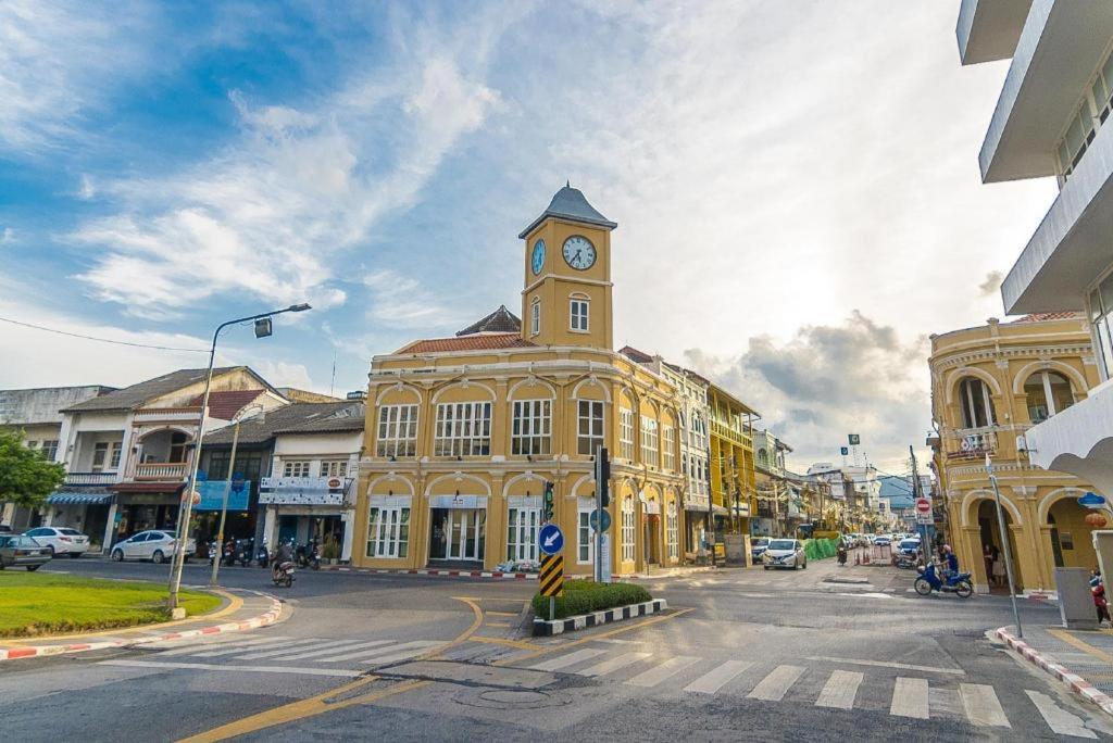 B2 Phuket Boutique & Budget Hotel Екстер'єр фото