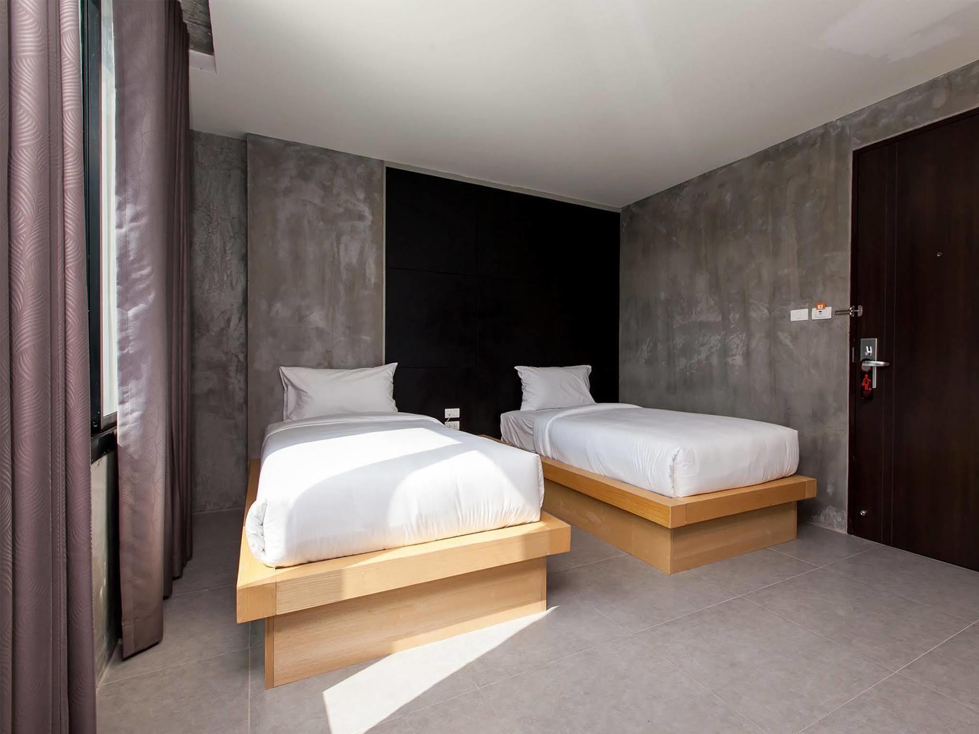 B2 Phuket Boutique & Budget Hotel Екстер'єр фото
